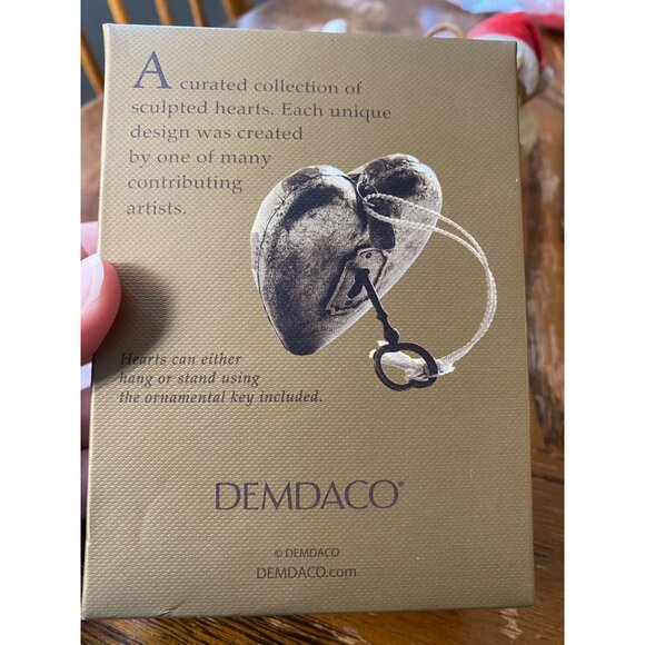 Susan Winget Art Hearts Oh Holy Night Nativity Scene Ornament W/Key Gold & Blue - Picture 6 of 6